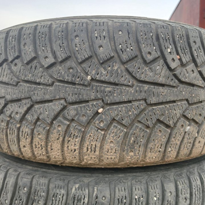 Nokian hakkapeliitta 5 225/50/17