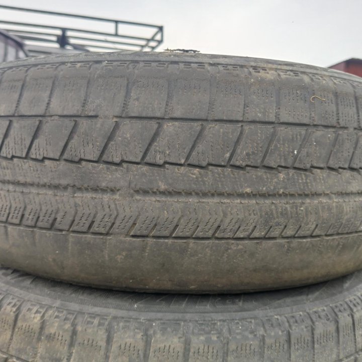 Bridgestone blizzak vrx 185/60/15