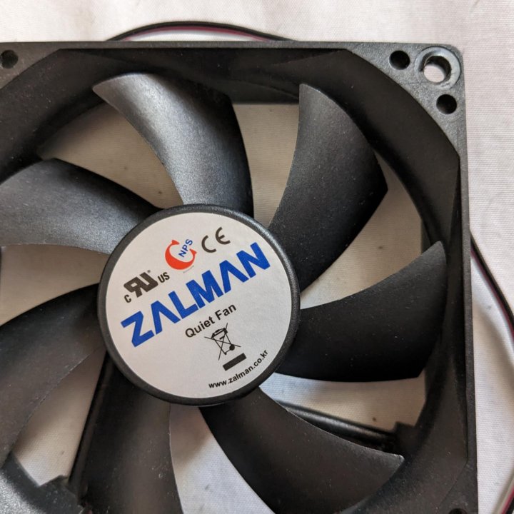 Вентилятор Zalman 92mm.