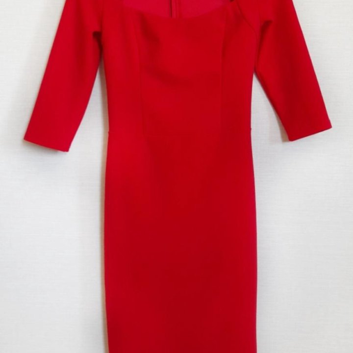 Красное платье футляр