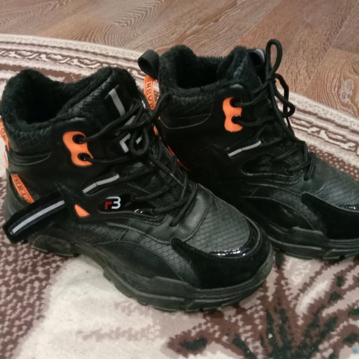 Полуботинки