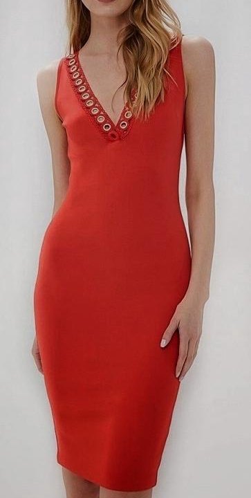Шикарное красное платье футляр