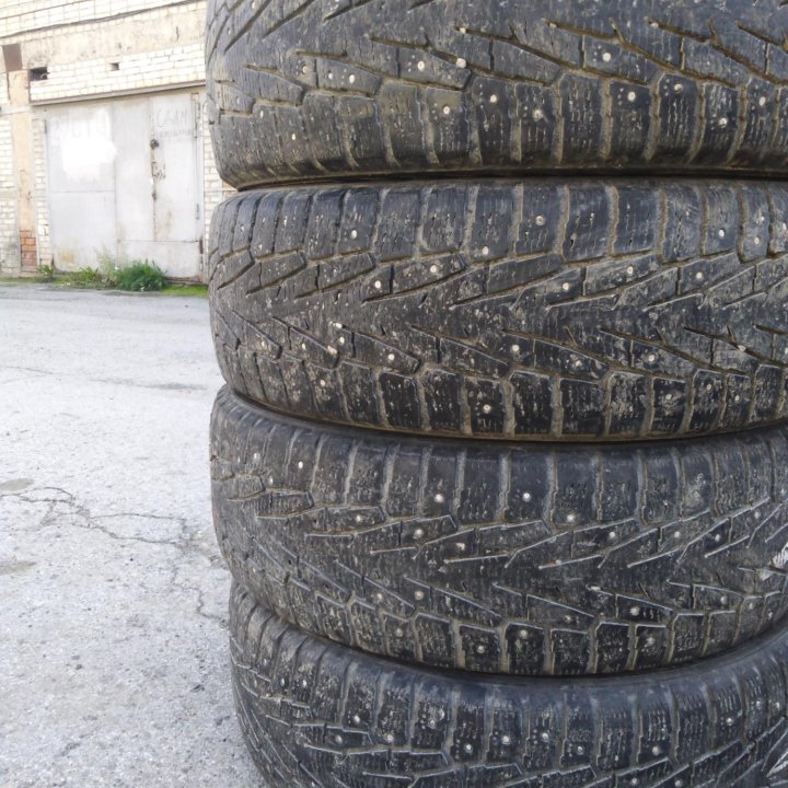 225 /65 R17