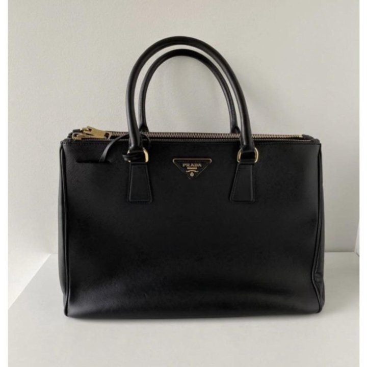 Сумка Prada модель Galleria