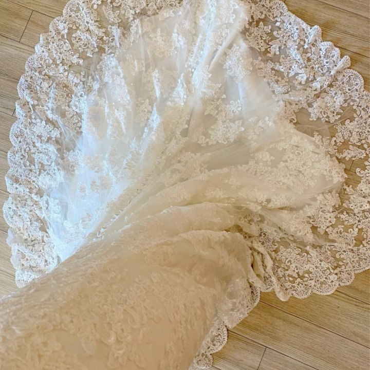 Свадебное платье