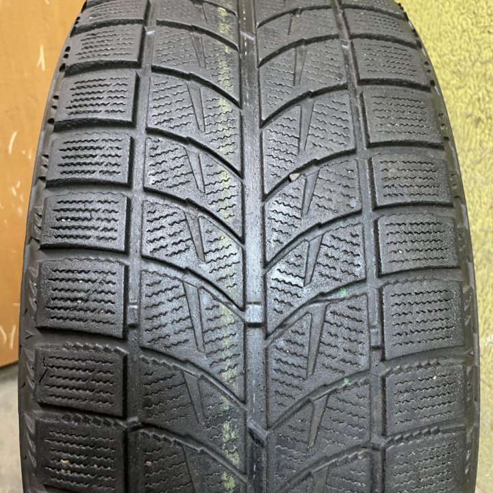 Bridgestone Blzzak WS60 245/45 R18 1шт