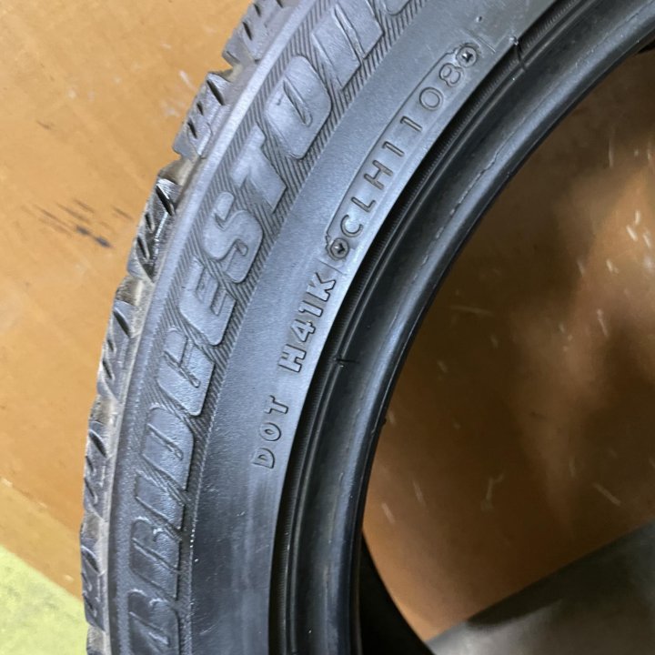 Bridgestone Blzzak WS60 245/45 R18 1шт