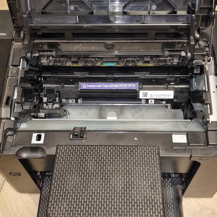 Принтер HP LazerJet Pro P1606dn