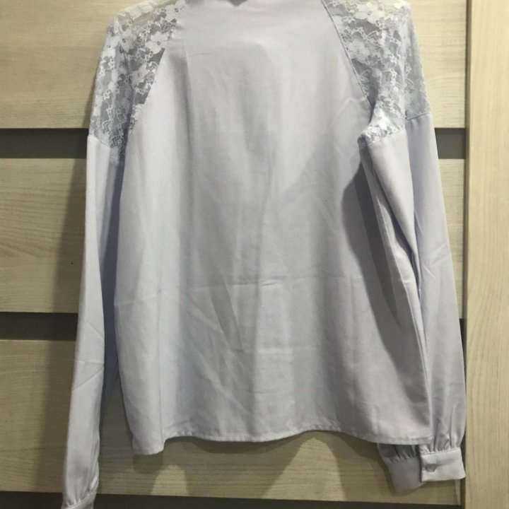 Блузка школьная.