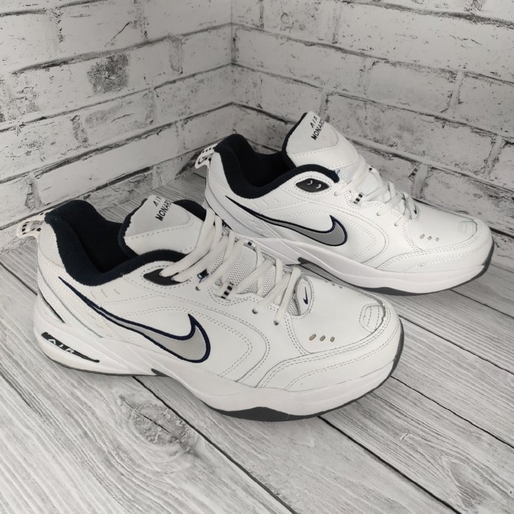 Кроссовки Nike Monarch