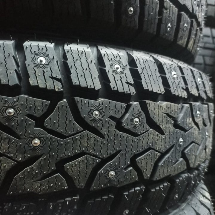 Зимняя резина 245/70 R-16 