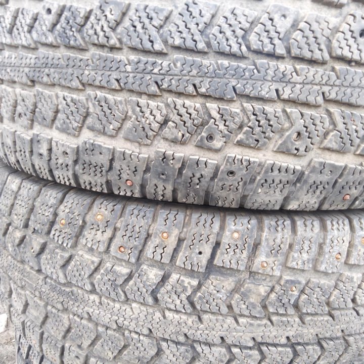 235 /65 R16C