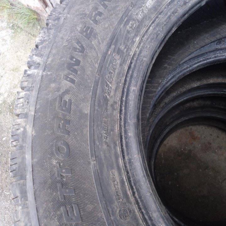 235 /65 R16C