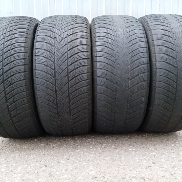 Шины 285/45 R21