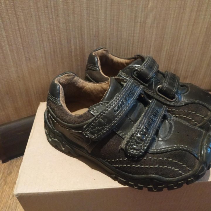 Кроссовки Sketchers