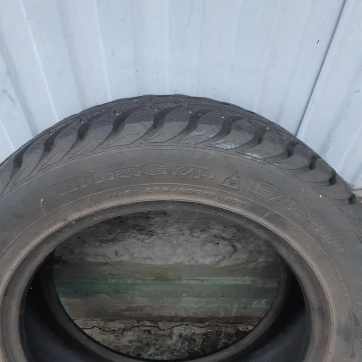 Зимние шины 225/60R17 Good year