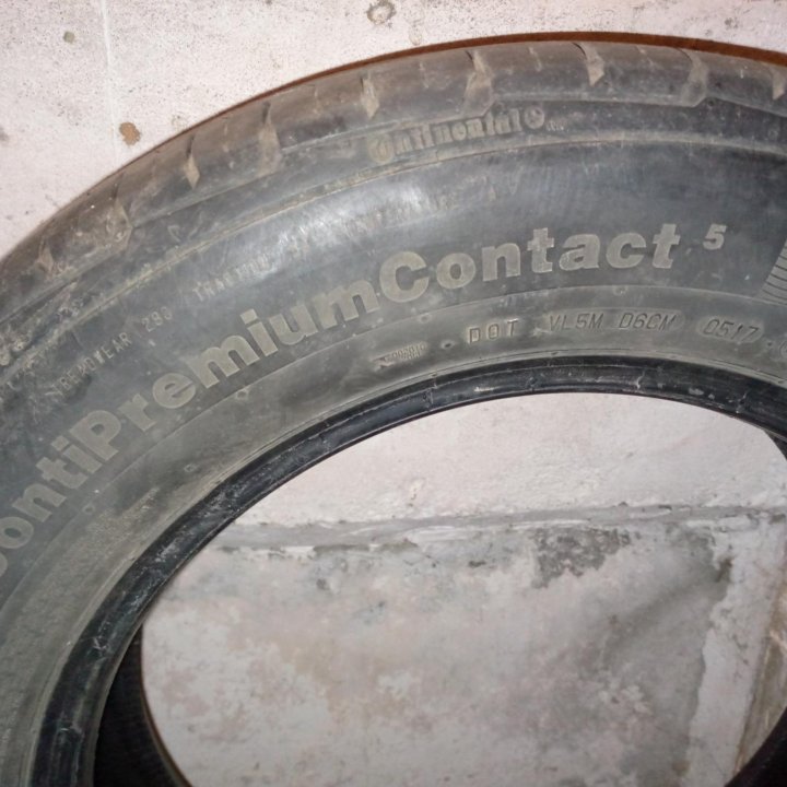 Continental ContiPremiumContact 5 215/60 R16