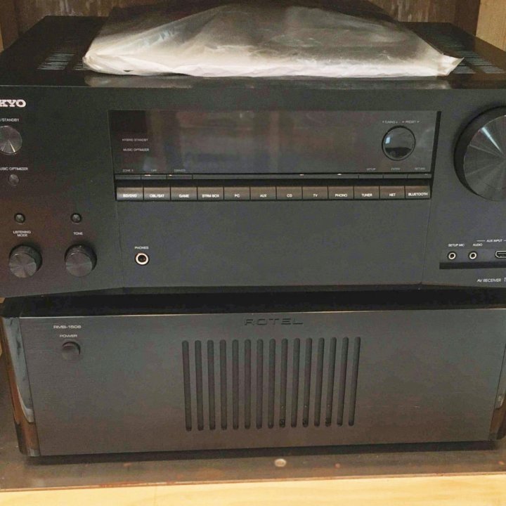 Onkyo TX-NR 676 Atmos