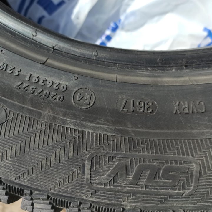 Gislaved Nord Frost 200 SUV 225/60 R17 103T