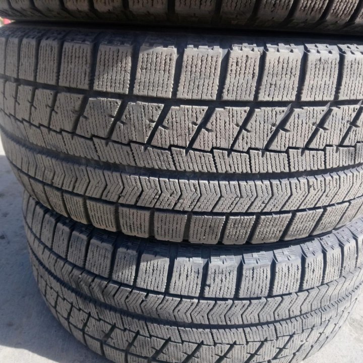 Комплект фирменных шин Bridgestone R16 205/55 Bliz