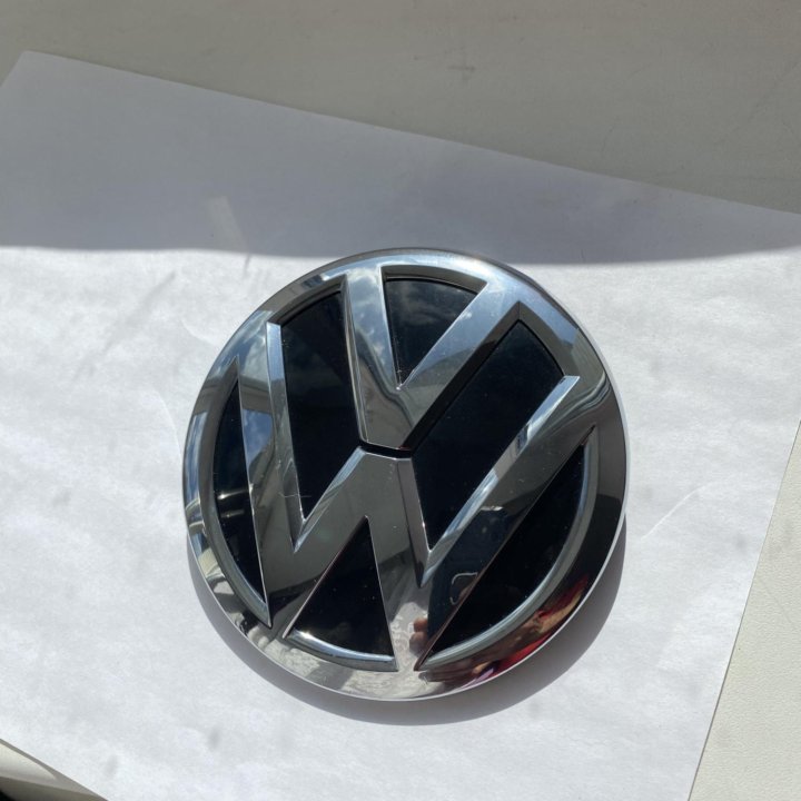 Знак оригинал эмблема VW