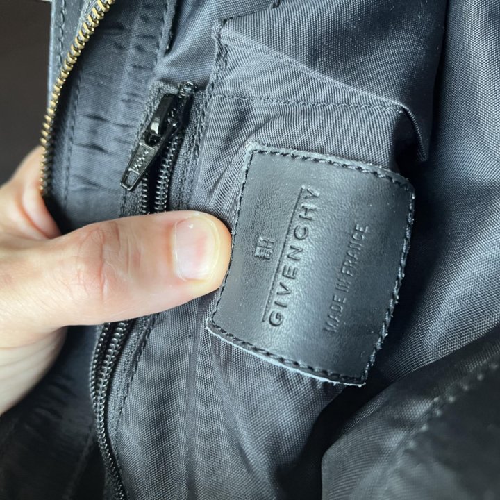 Сумочка Givenchy