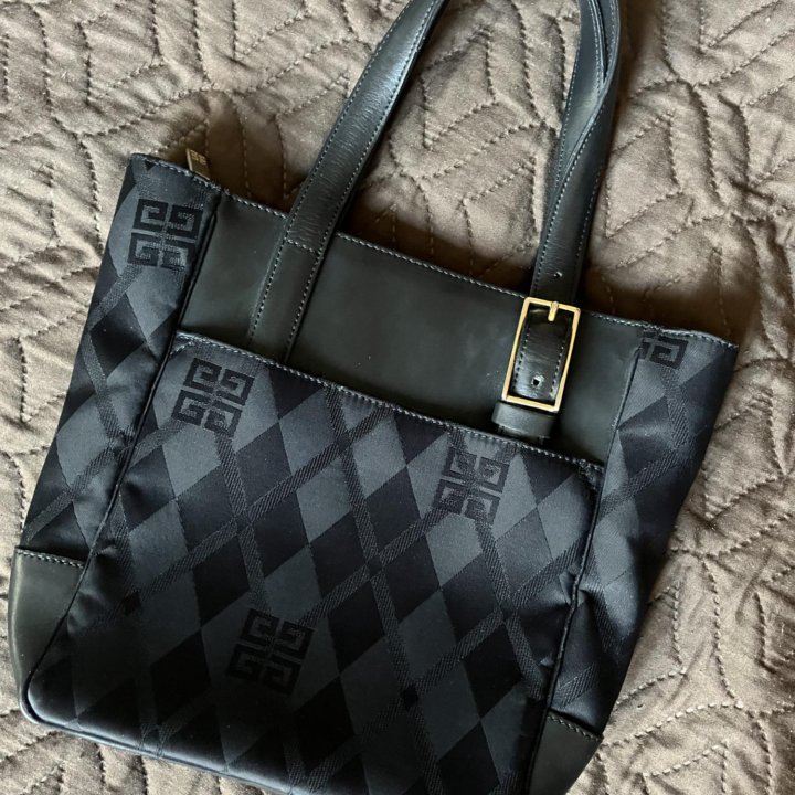 Сумочка Givenchy