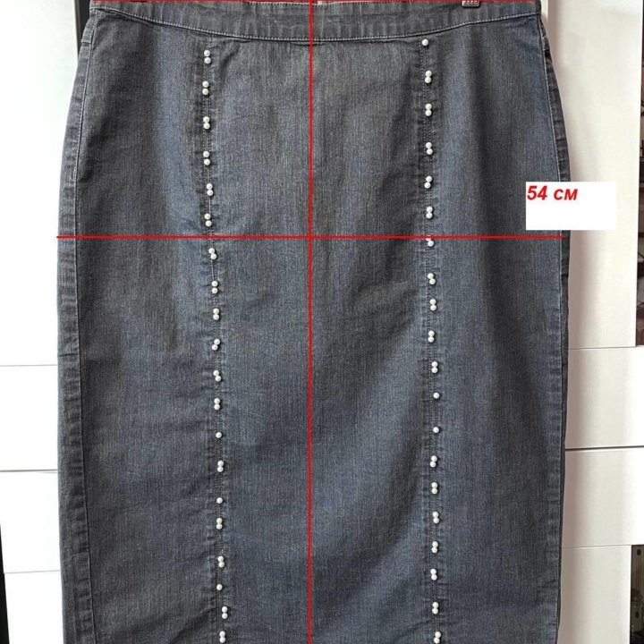 Новая джинсовая юбка с бусинами M.collection