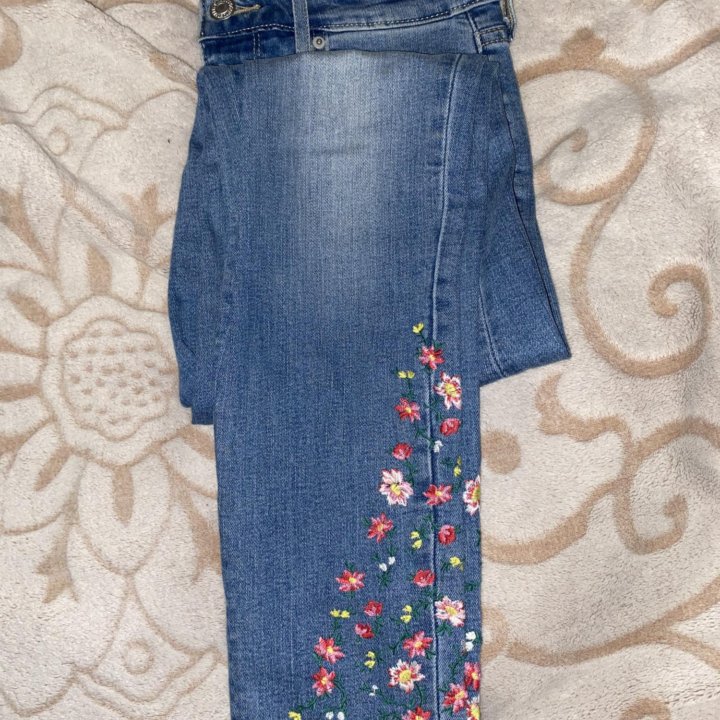 Джинсы левайс