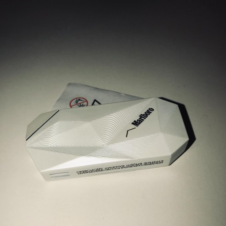 Новая зажигалка Marlboro