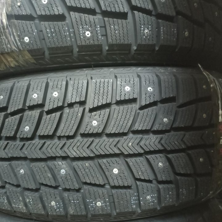 Зимняя резина 225/45 R-17 