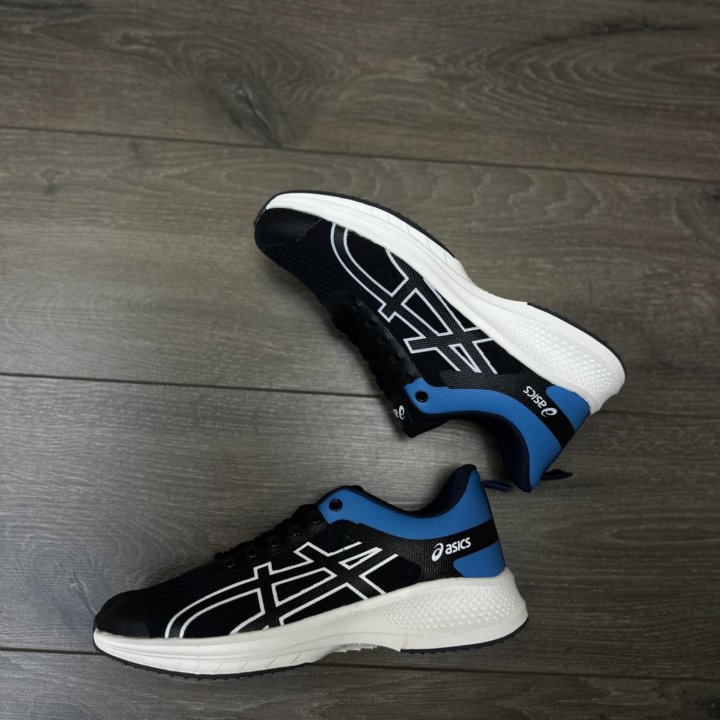 Кроссовки ASICS