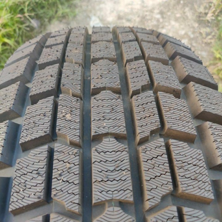 Dunlop grand trek SJ7 Япония,новая.