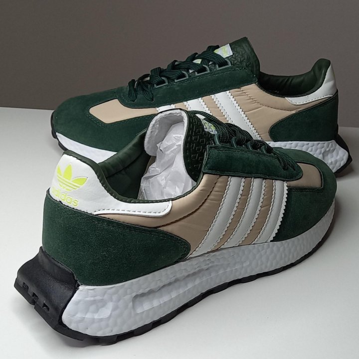 Мужские кроссовки Adidas 41 и 44