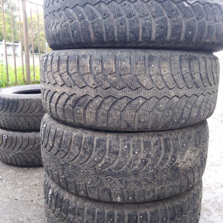 215 /60 R16