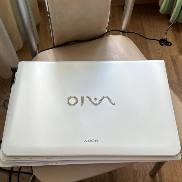 Sony Vaio Core i5 4gb/640gb/Radeon 7600