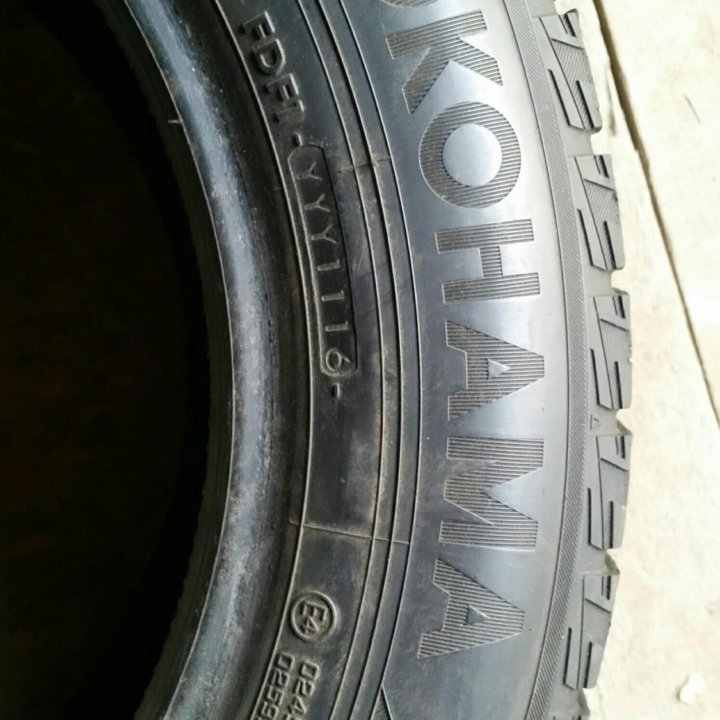 Зимняя шина Yokohama GUARD 50 plus 215 / 60 R 16