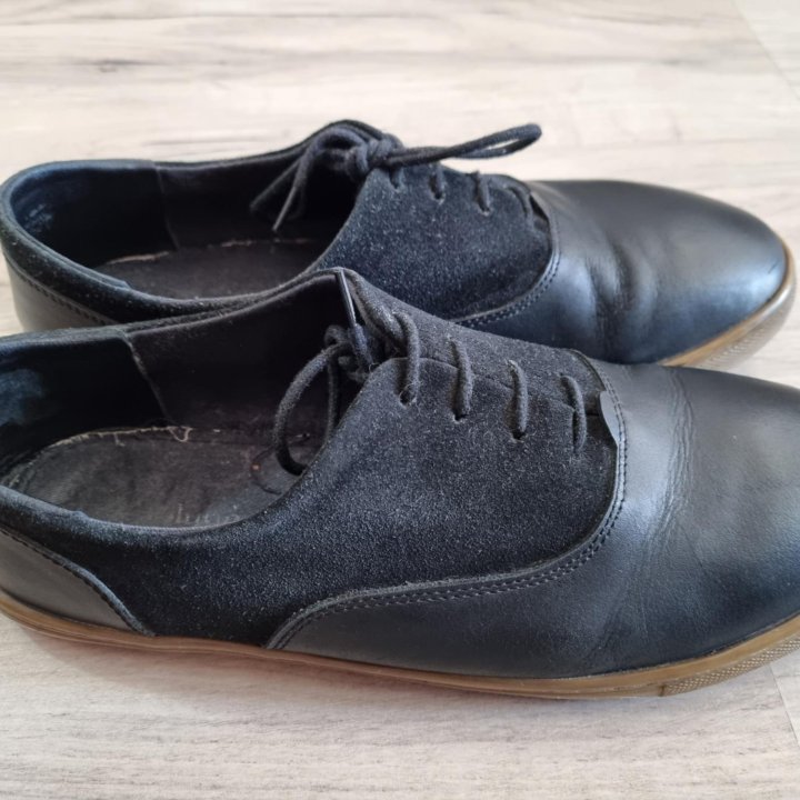 Кожаные ботинки