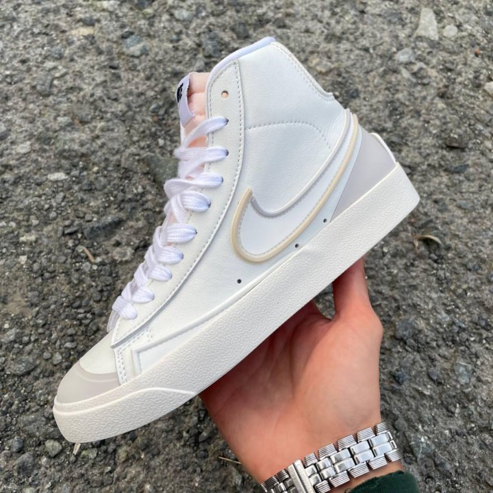 Nike Blazer 77