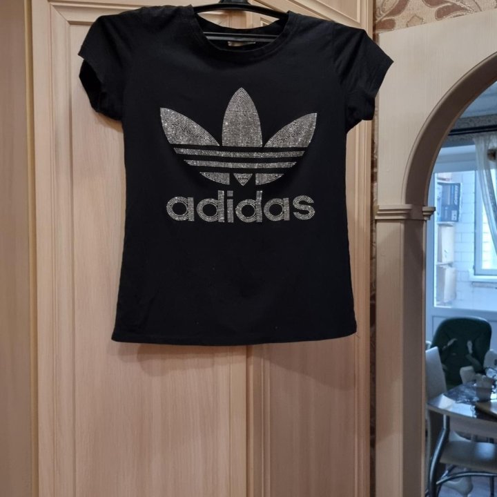 Футболка adidas женская М р.р