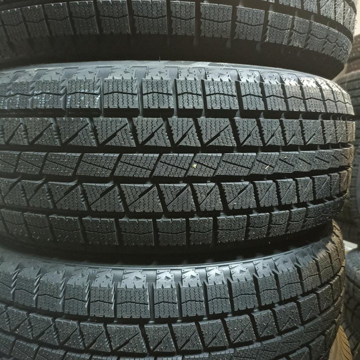 Зимняя резина 225/50 R-17 