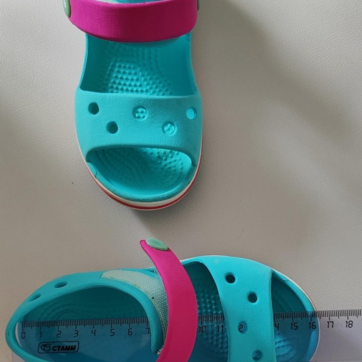 Сандали Crocs c9