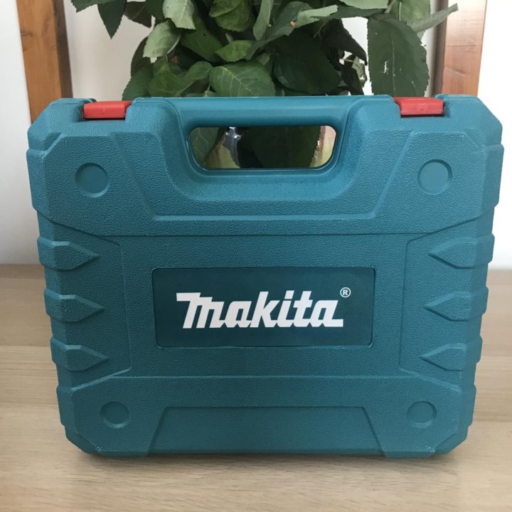 Шуруповёрт Makita