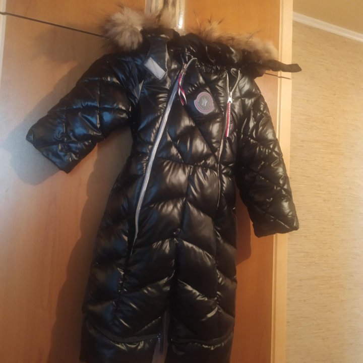 Зимний комбинезон Moncler