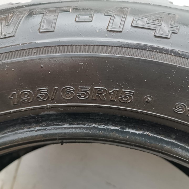 Bridgestone WT-14, 195/65/15, 91Q