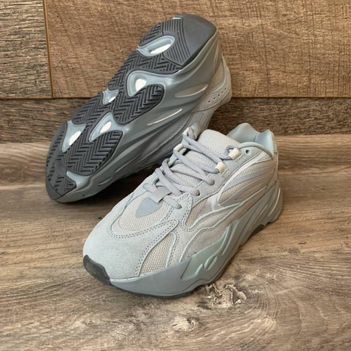 Кроссовки adidas yeezy boost 700