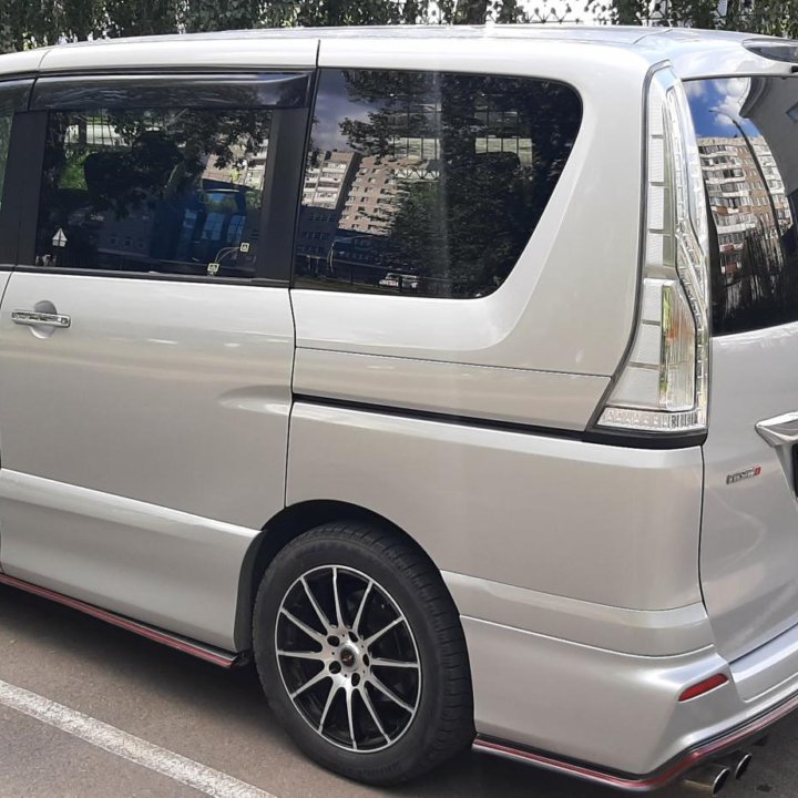 Nissan Serena, 2016