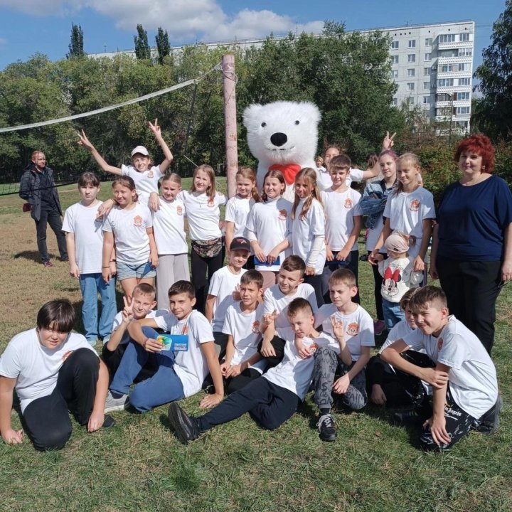 Ростовая кукла. Поздравления от белого мишки