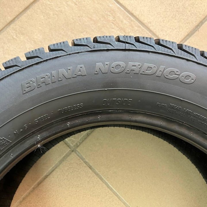 Viatti Brina Nordico V-522 205/60 R16 92T