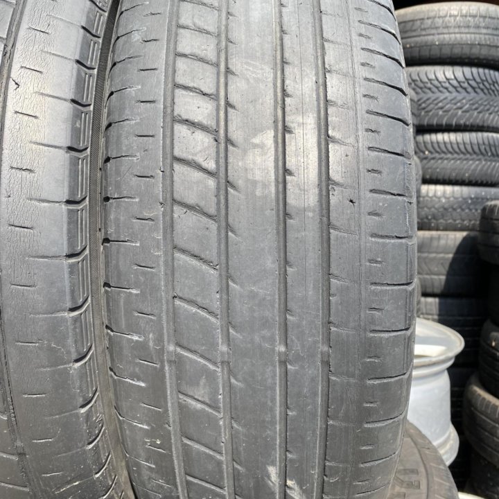 215/65 R16 Yokohama BluEarth RV-01